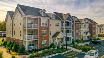 Eastbanks of Lake Zurich in Lake Zurich, IL - Building Photo