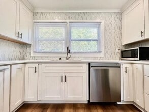 3811 Abby Ct in Doraville, GA - Building Photo - Building Photo