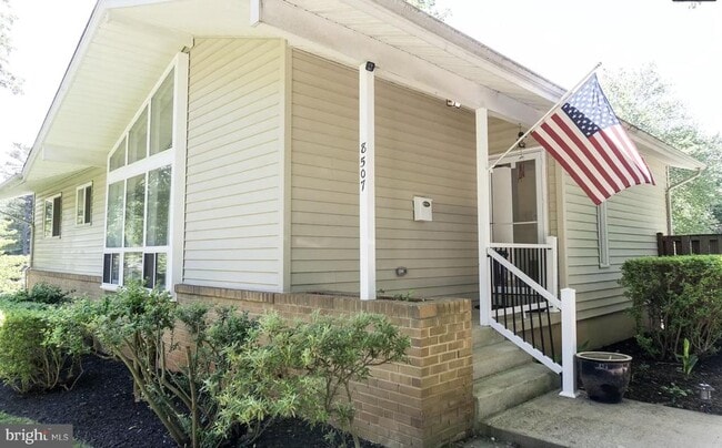8507 Marquette St in Vienna, VA - Building Photo - Building Photo