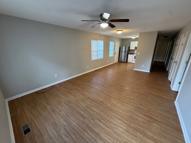 401 E Hinton St in Clayton, NC - Building Photo - Building Photo