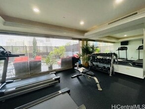 440 ?Olohana St in Honolulu, HI - Building Photo - Building Photo