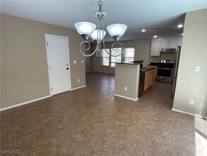 534 Swiss Cottage Ave in Las Vegas, NV - Building Photo - Building Photo