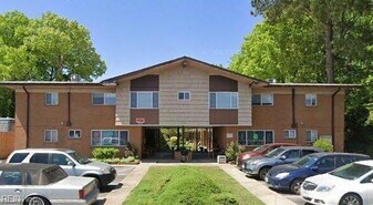 7919 Bison Ave, Unit 1 in Norfolk, VA - Building Photo