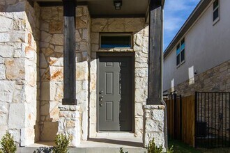 3240 E Whitestone Blvd in Cedar Park, TX - Building Photo - Building Photo