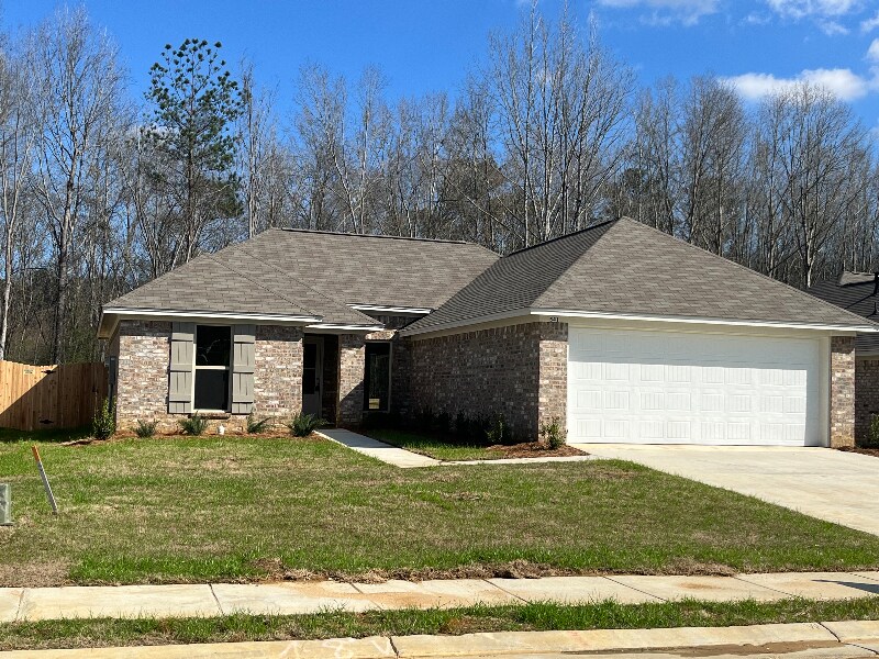 541 Silver Hill Dr in Pearl, MS - Foto de edificio
