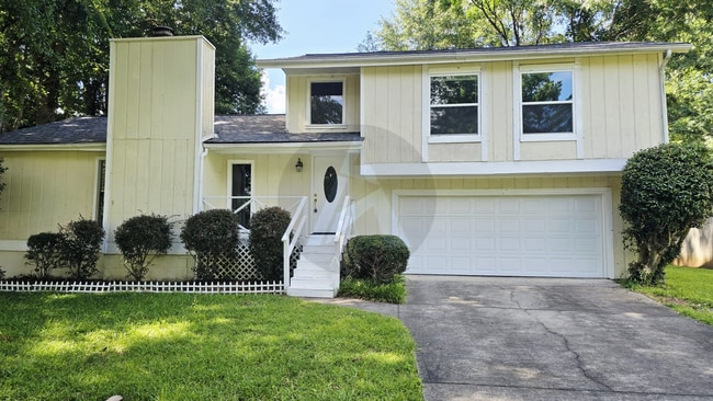 property at 180 Moonshadow Ct