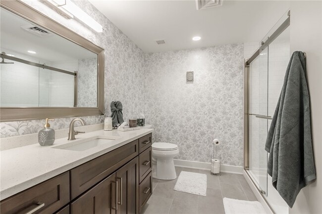 205 Lakeshore Dr in Canandaigua, NY - Building Photo - Building Photo