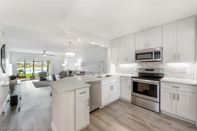 7848 Emerald Cir in Naples, FL - Building Photo - Building Photo