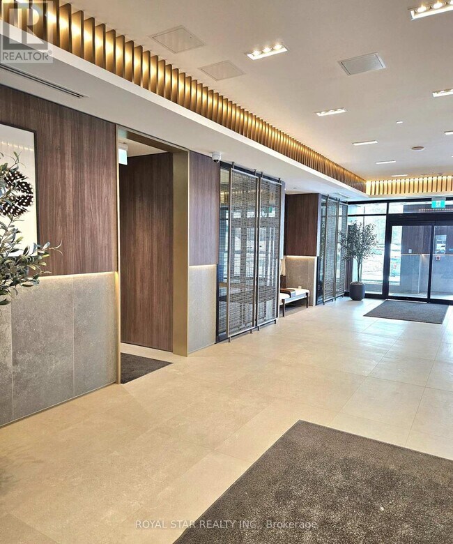 2501-2501 Saw Whet Blvd. in Oakville, ON - Building Photo - Building Photo