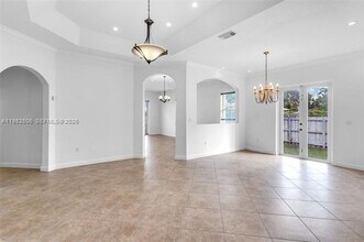11221 NW 48th Terrace in Doral, FL - Building Photo - Building Photo