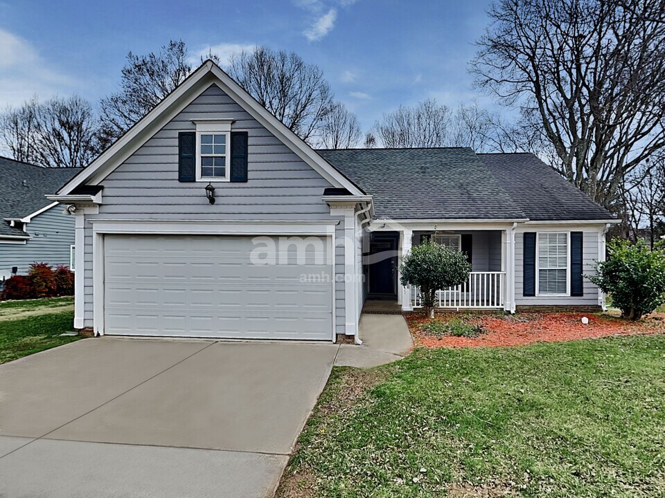 2804 Robyns Glen Dr in Charlotte, NC - Building Photo