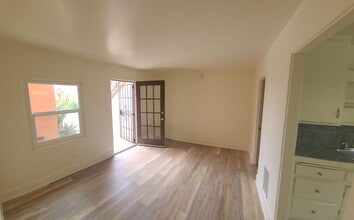 2418.5 E St in San Diego, CA - Building Photo - Building Photo
