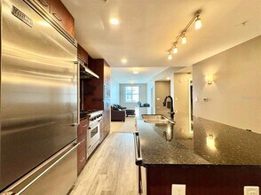 1120 E Kennedy Blvd in Tampa, FL - Building Photo - Building Photo