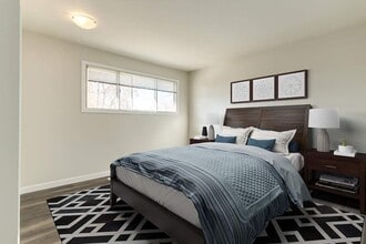 George Court in Wetaskiwin, AB - Building Photo - Building Photo