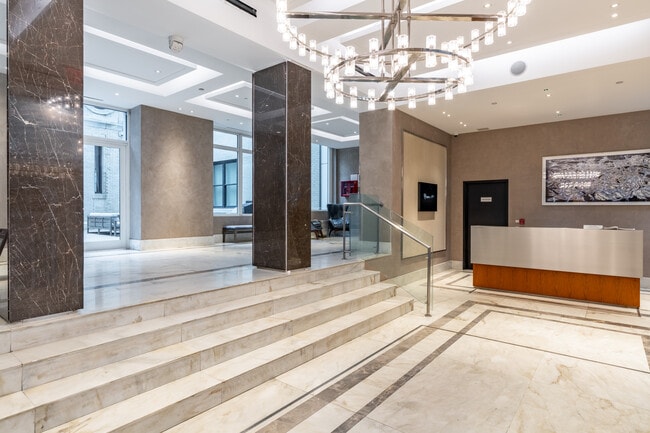 30 Morningside Dr in New York, NY - Building Photo - Lobby