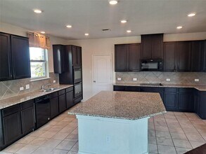 670 Landon Samuel Lp in Pflugerville, TX - Building Photo - Building Photo