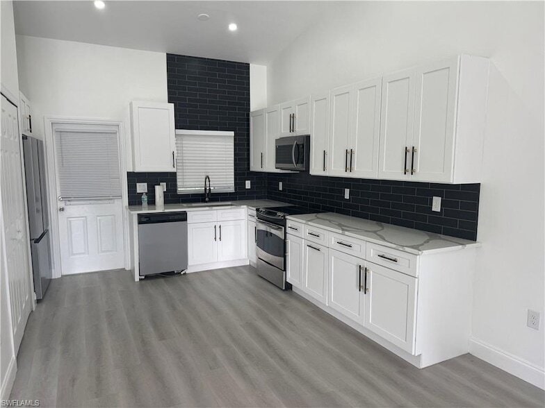 7296 Pebble Beach Rd in Ft. Myers, FL - Building Photo