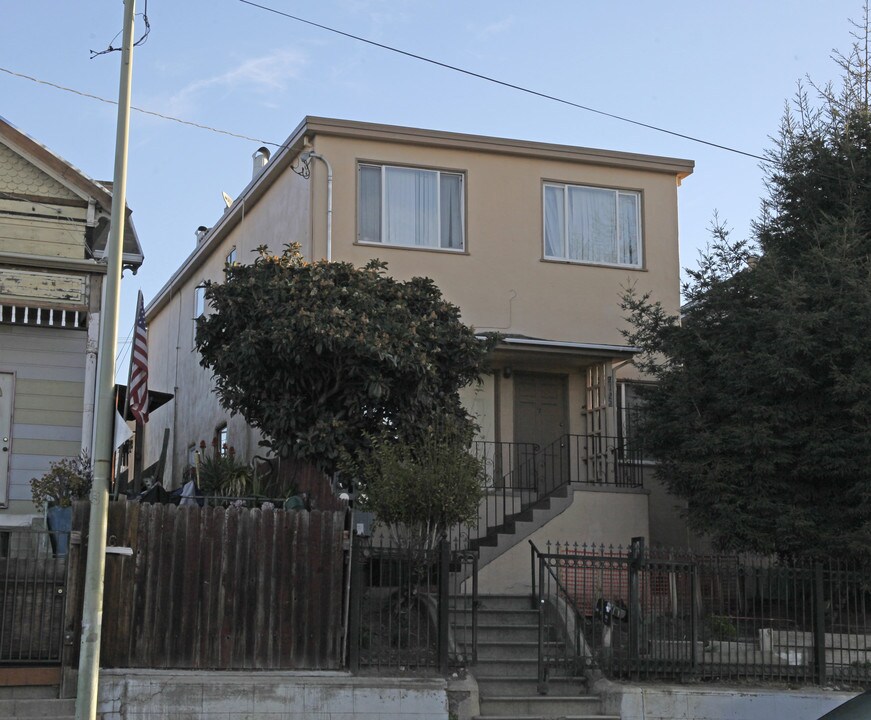 2120-2122 Foothill Blvd in Oakland, CA - Building Photo