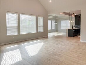 283 Eclipse Dr in Austin, TX - Foto de edificio - Building Photo