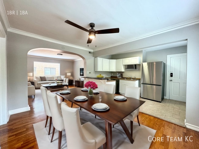 property at 4511 Roanoke Pkwy