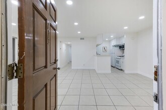 5700 Etiwanda Ave in Los Angeles, CA - Building Photo - Building Photo