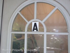 703 Hickman Ave in Columbia, MO - Building Photo - Building Photo