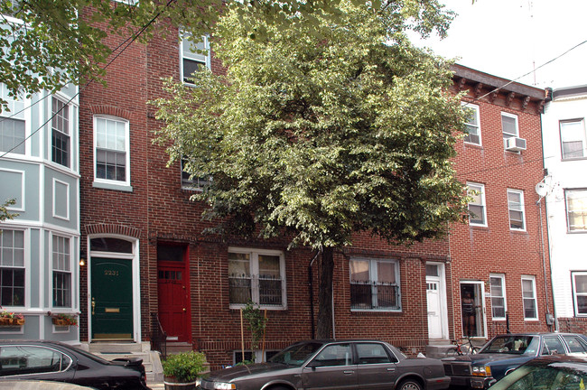 2227 Catharine St in Philadelphia, PA - Building Photo - Building Photo