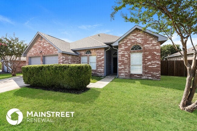 328 Willow Creek Dr in Glenn Heights, TX - Foto de edificio - Building Photo