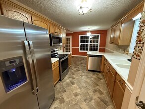 1512 Barrywood Cir W in Clarksville, TN - Building Photo - Building Photo