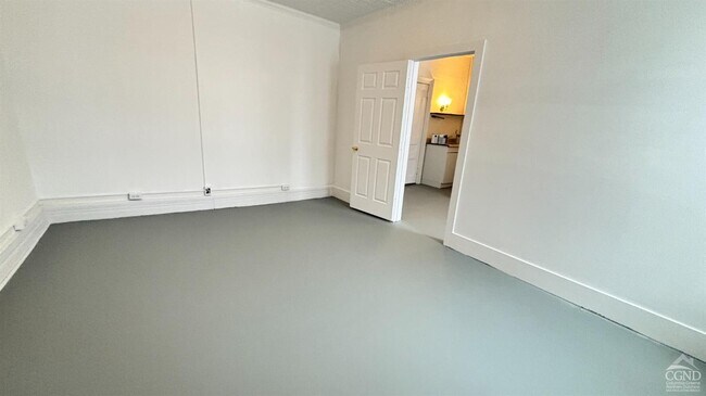 property at 612 Warren St
