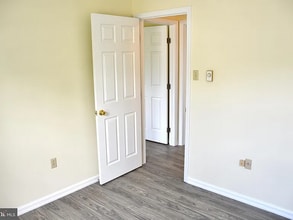 211 Halsey Ave in West Lawn, PA - Foto de edificio - Building Photo