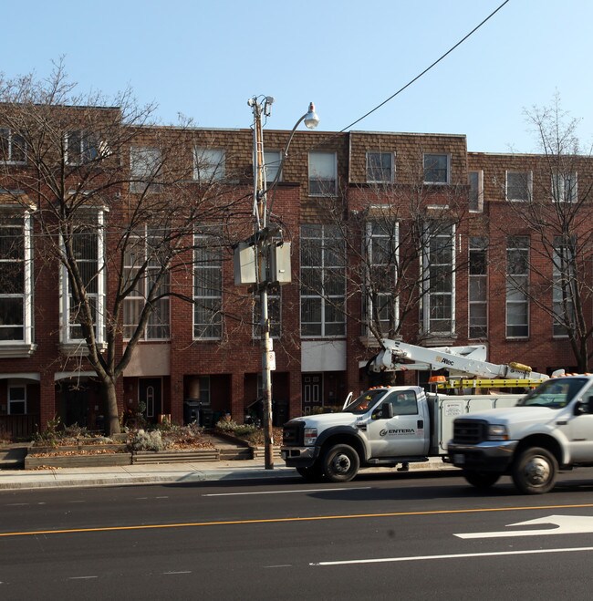 29-33 Keele St in Toronto, ON - Building Photo - Primary Photo