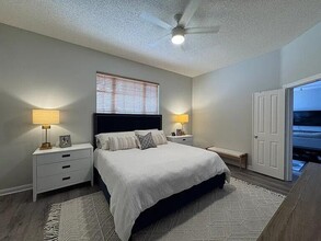 393 Kelsey Park Dr in Palm Beach Gardens, FL - Building Photo - Building Photo