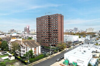 Atlantic City Townhouse in Atlantic City, NJ - Building Photo - Building Photo