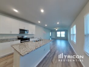 5120 Saddle Clb Dr in Georgetown, TX - Building Photo - Building Photo