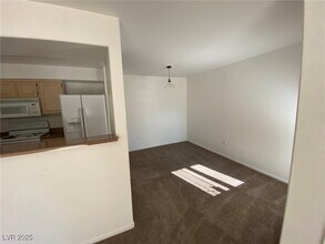 555 E Silverado Ranch Blvd, Unit 2151 in Las Vegas, NV - Building Photo - Building Photo