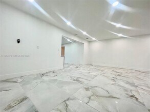 1649 NE 8th Ave in Fort Lauderdale, FL - Building Photo - Building Photo