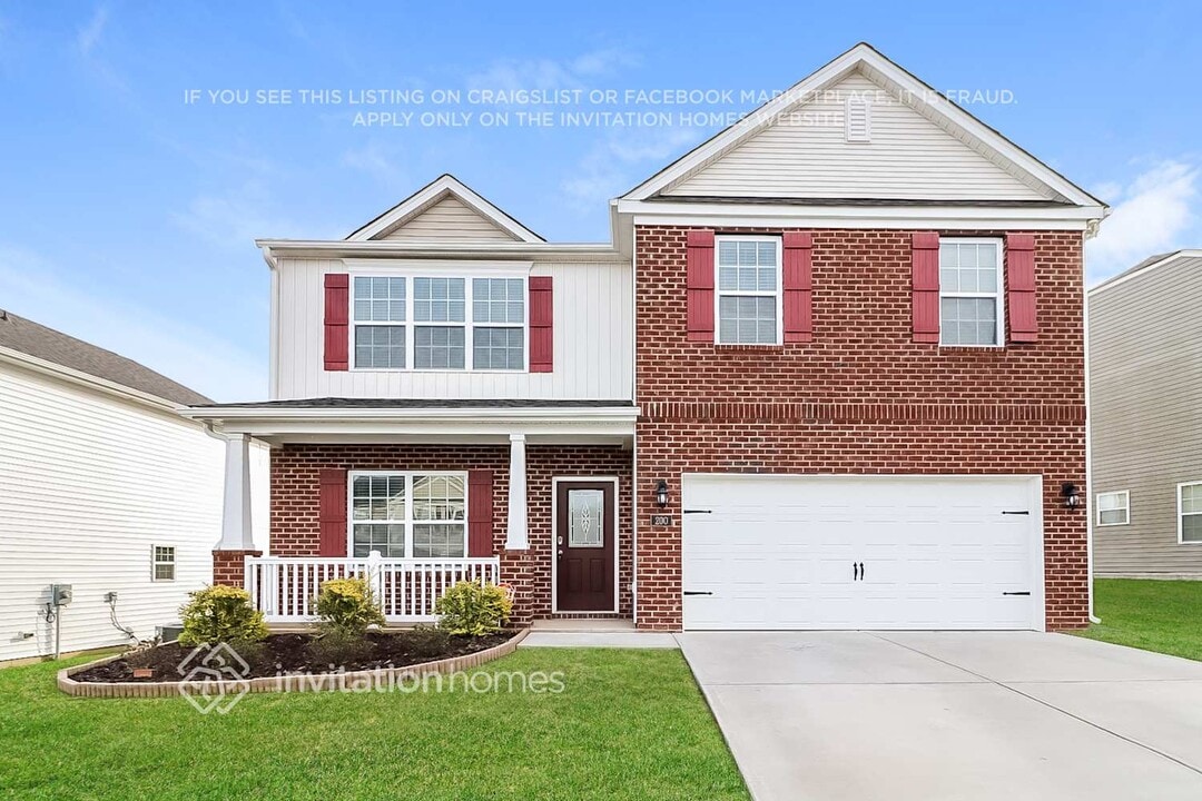 200 Gaillardia Way in Clayton, NC - Building Photo