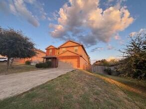 117 Kemah Ln in Kyle, TX - Building Photo - Building Photo
