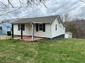 10 Law St in Rocky Mount, VA - Building Photo