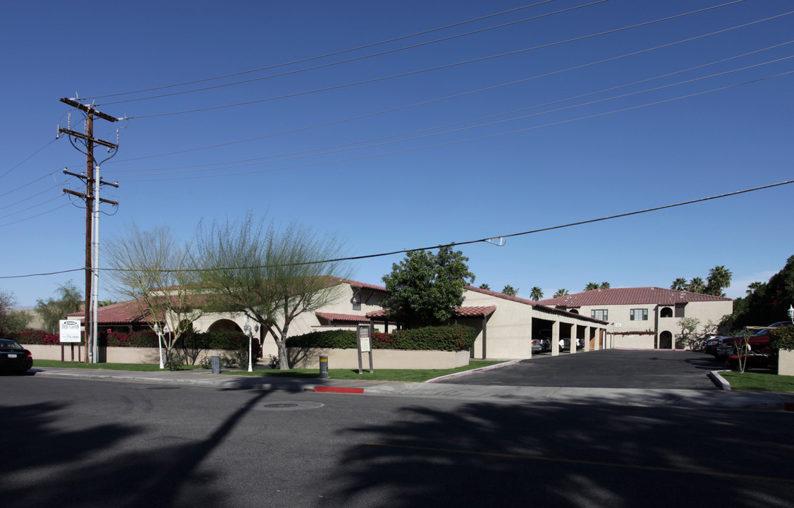 Deep Canyon in Palm Desert, CA - Foto de edificio