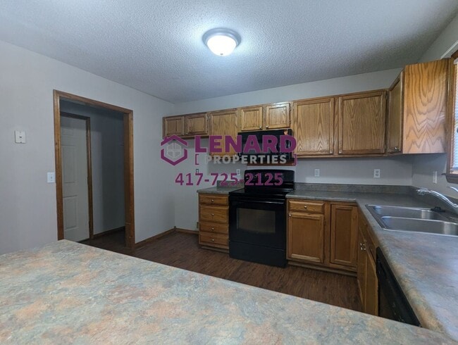 1209 W Belwood Ct in Nixa, MO - Building Photo - Building Photo