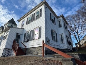 425 Chelmsford St in Lowell, MA - Foto de edificio - Building Photo