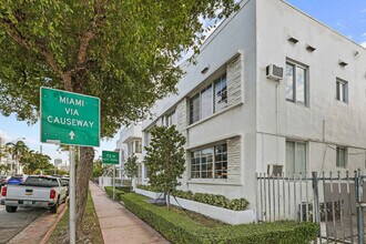 7340 Harding Ave in Miami Beach, FL - Building Photo - Building Photo