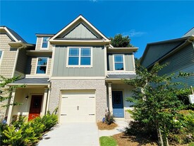 1089 N Village Dr in Decatur, GA - Building Photo