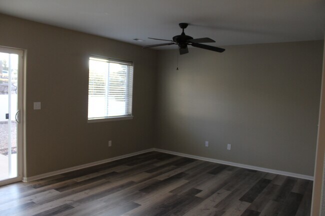 21 Bryan Loop in Parachute, CO - Building Photo - Building Photo