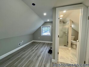 103 Felton St in Waltham, MA - Building Photo - Building Photo