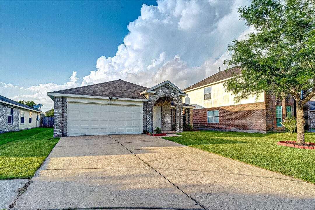 17038 Midnight Sun Ln in Richmond, TX - Building Photo