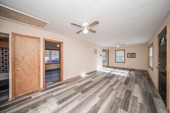 332 W 14th St in Junction City, KS - Building Photo - Building Photo