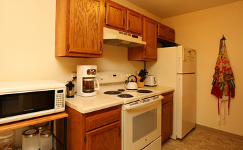 Jefferson Court Apartments in Endicott, NY - Building Photo - Interior Photo